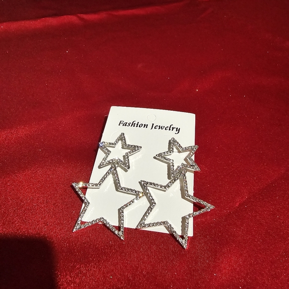 Star Fashion Earrings - Picture 3 of 4